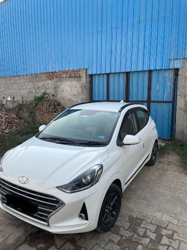https://images10.gaadi.com/usedcar_image/3694862/original/processed_a45bac1e-4adc-4ebe-ad65-54b9d659fac0.jpeg?imwidth=6400