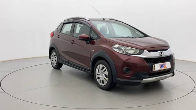 https://images10.gaadi.com/usedcar_image/3694886/original/56cdf6fc-9e2b-4a3d-b31b-3e2eb2438cbe__44.jpg?imwidth=6400