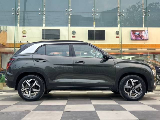 https://images10.gaadi.com/usedcar_image/3694904/original/img2924847__usedcar_whatsappimage2023_11_30at125409pm_1__2924847_1701329202.jpeg?imwidth=6401