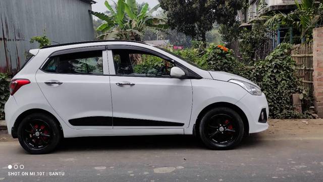 https://images10.gaadi.com/usedcar_image/3695005/original/processed_859e8f1e-2579-4175-a522-e526da4ce892.jpg?imwidth=6400