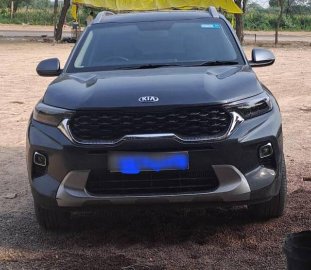 https://images10.gaadi.com/usedcar_image/3695070/original/processed_fe86d15b-f08a-4a1c-8cb3-a7063357930d.jpg?imwidth=6402