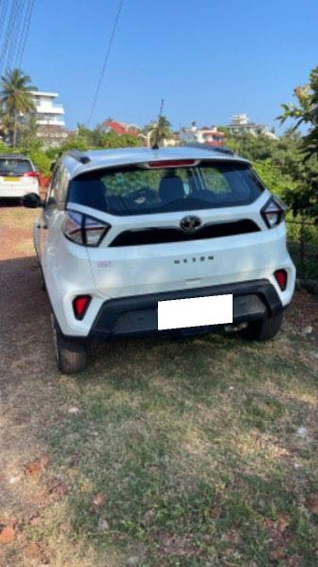 https://images10.gaadi.com/usedcar_image/3695078/original/processed_e1a88cec-de8a-43e3-a0c3-4c3061236bf6.jpeg?imwidth=6401