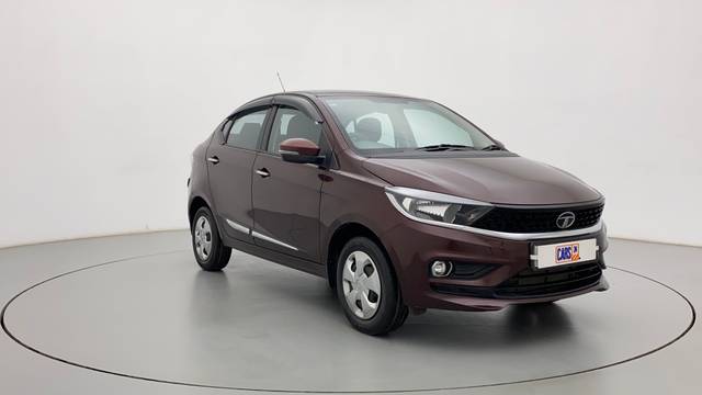 https://images10.gaadi.com/usedcar_image/3695138/original/1b158230-da09-42c8-bf5e-ec25dc285924__43.jpg?imwidth=6400