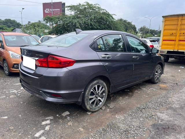 https://images10.gaadi.com/usedcar_image/3695199/original/processed_img2924906__usedcar_whatsappimage2023_11_30at110112am_3__63411701322383_1701322434.jpeg?imwidth=6401