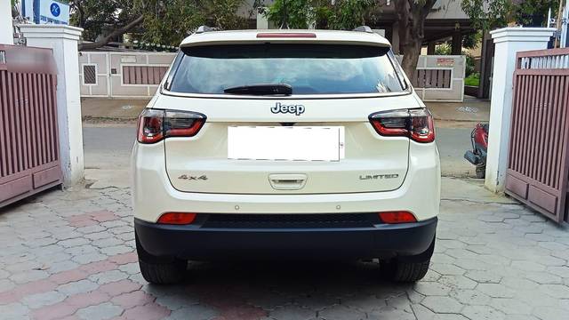 https://images10.gaadi.com/usedcar_image/3695204/original/processed_img2924908__usedcar_16_5701701322563_1701322590.jpeg?imwidth=6401