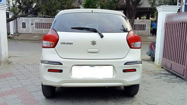 https://images10.gaadi.com/usedcar_image/3695217/original/processed_img2924918__usedcar_17_5701701322848_1701322893.jpeg?imwidth=6401