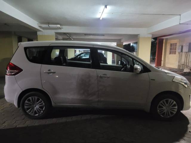 https://images10.gaadi.com/usedcar_image/3695235/original/img2924926__usedcar_3_5701701323376_1701323422.jpeg?imwidth=6401