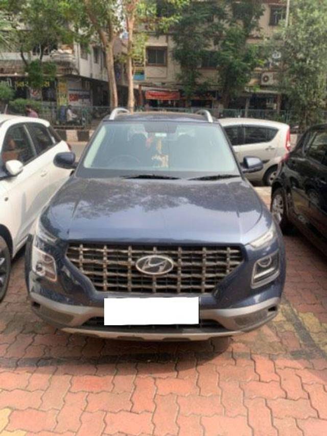 https://images10.gaadi.com/usedcar_image/3695284/original/processed_478956e1-5f50-4dbb-a986-41a997e00b51.jpg?imwidth=6400