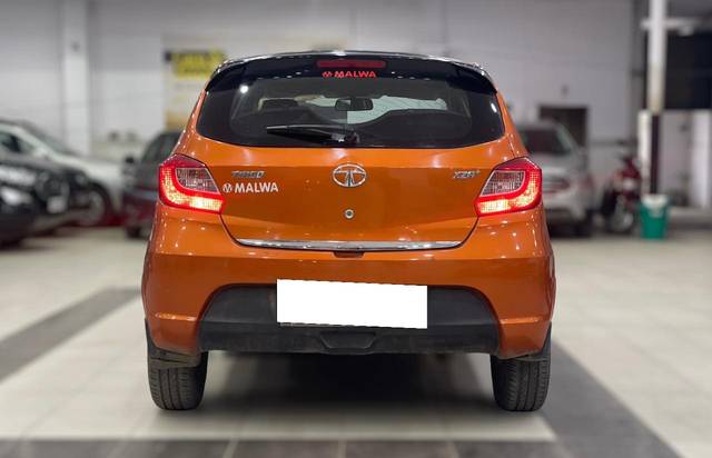 https://images10.gaadi.com/usedcar_image/3695322/original/processed_img2924974__used_car_2924974_1701330862.jpg?imwidth=6402