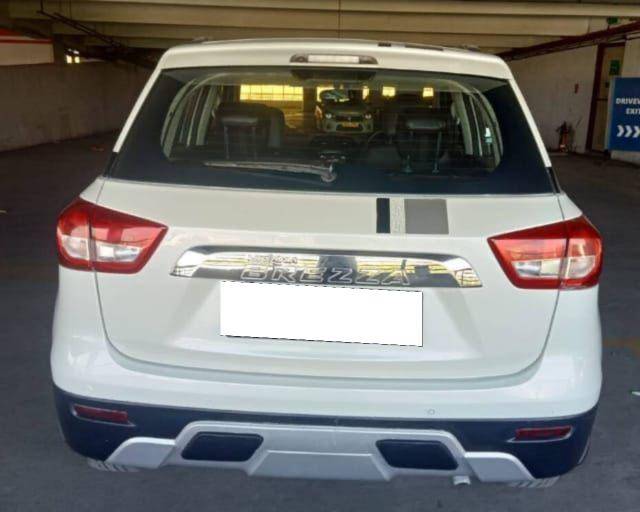 https://images10.gaadi.com/usedcar_image/3695396/original/processed_img2925010__used_car_2925010_1701410729.jpg?imwidth=6402
