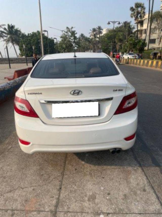 https://images10.gaadi.com/usedcar_image/3695411/original/processed_56c63a56-6bbc-48b9-b56f-ade73d736388.jpeg?imwidth=6402