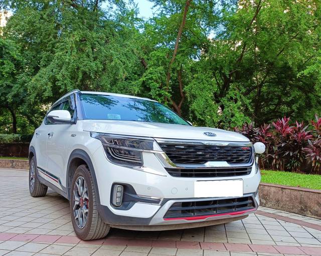 https://images10.gaadi.com/usedcar_image/3695433/original/processed_img2925036__used_car_2925036_1701328947.jpg?imwidth=6400
