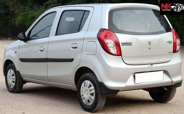https://images10.gaadi.com/usedcar_image/3695451/original/processed_img2925045__used_car_2925045_1701329355.jpg?imwidth=6402