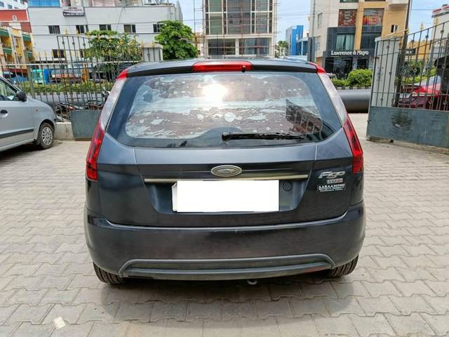https://images10.gaadi.com/usedcar_image/3695483/original/processed_img2925069__usedcar_tn22br1553_6__11661701329616_1701329658.jpeg?imwidth=6402