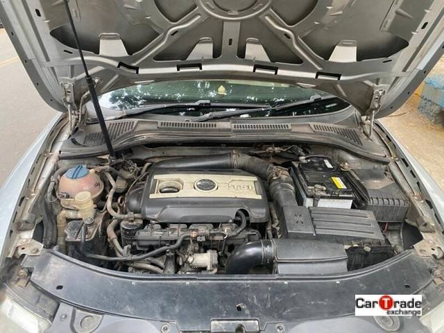 https://images10.gaadi.com/usedcar_image/3695561/original/img2925122__used_car_2925122_1701331879.jpg?imwidth=6402