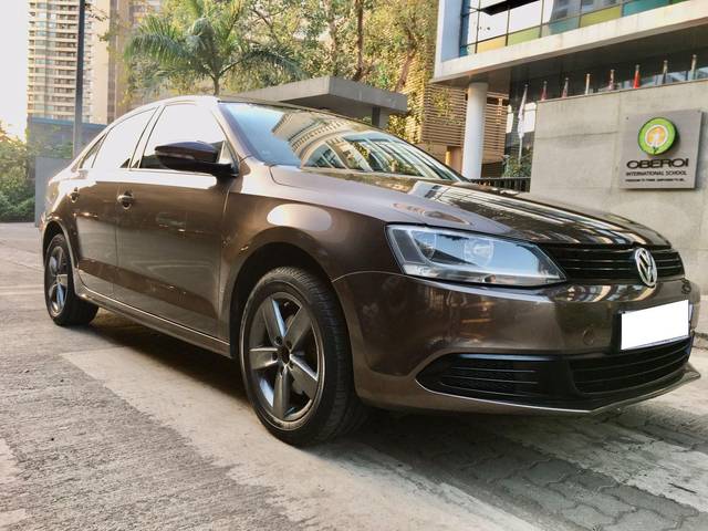 https://images10.gaadi.com/usedcar_image/3695607/original/processed_img2925155__usedcar_whatsappimage2023_11_28at55336pm_13771701332335_1701332387.jpeg?imwidth=6400