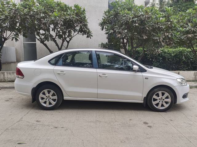 https://images10.gaadi.com/usedcar_image/3695614/original/img2925160__used_car_2925160_1701332951.jpg?imwidth=6401