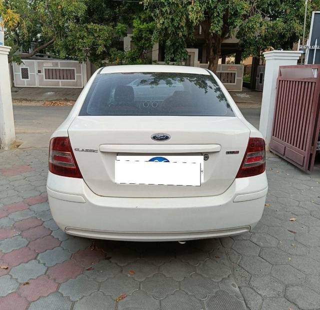 https://images10.gaadi.com/usedcar_image/3695619/original/processed_img2925163__usedcar_12_5701701332741_1701332796.jpeg?imwidth=6401