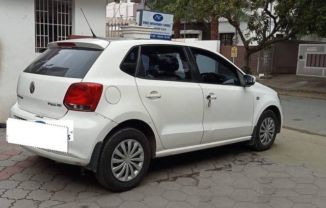 https://images10.gaadi.com/usedcar_image/3695635/original/processed_img2925178__usedcar_17_5701701333012_1701333061.jpeg?imwidth=6401