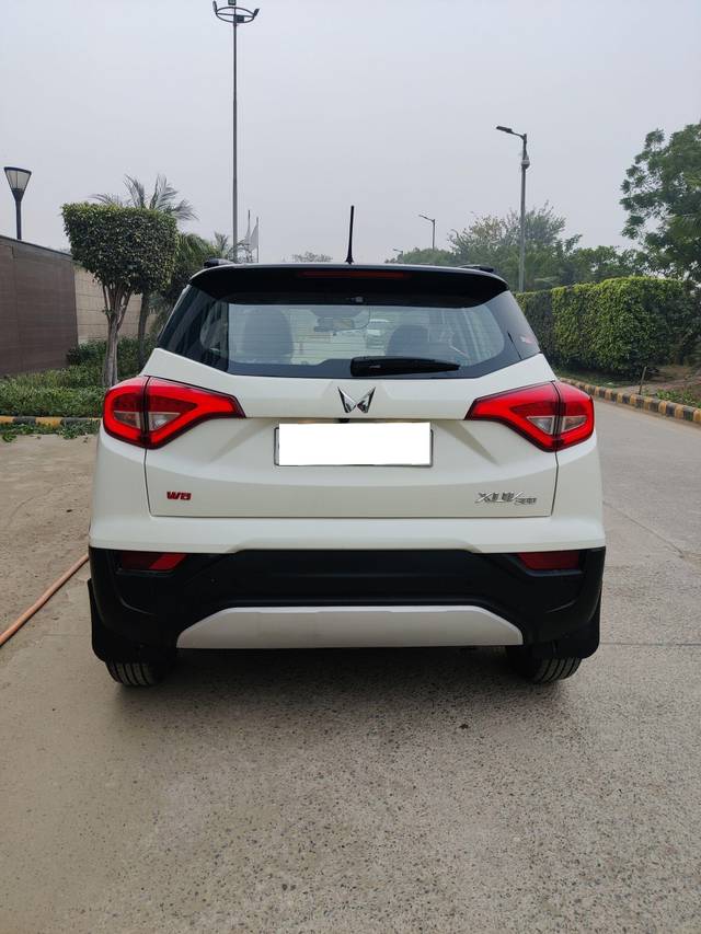 https://images10.gaadi.com/usedcar_image/3695637/original/processed_img2925179__used_car_2925179_1701333177.jpg?imwidth=6402