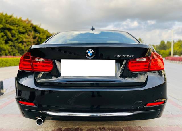 https://images10.gaadi.com/usedcar_image/3695655/original/processed_img2925189__used_car_2925189_1701333512.jpg?imwidth=6402
