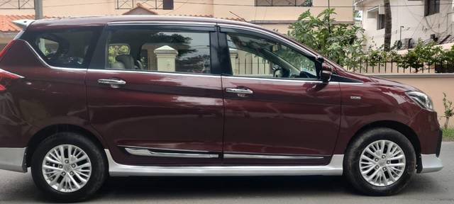 https://images10.gaadi.com/usedcar_image/3695681/original/processed_img2925201__usedcar_3_5701701334174_1701334195.jpeg?imwidth=6401