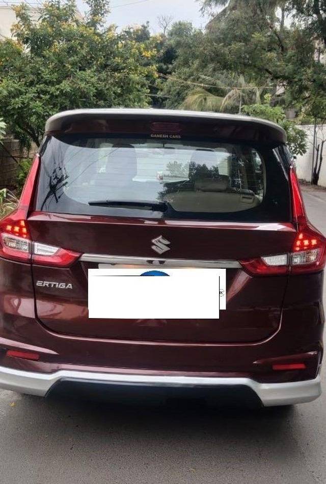 https://images10.gaadi.com/usedcar_image/3695681/original/processed_img2925201__usedcar_9_5701701334174_1701334196.jpeg?imwidth=6402