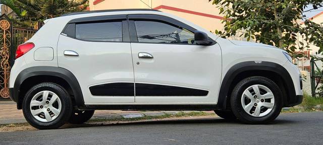 https://images10.gaadi.com/usedcar_image/3695687/original/processed_img2925204__used_car_2925204_1701334471.jpg?imwidth=6401