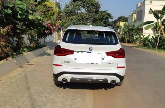 https://images10.gaadi.com/usedcar_image/3695696/original/processed_img2925209__usedcar_10_5701701334464_1701334509.jpeg?imwidth=6402