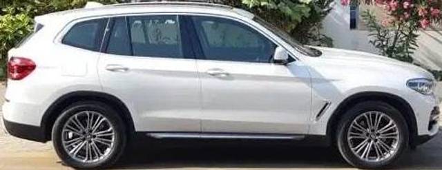 https://images10.gaadi.com/usedcar_image/3695696/original/processed_img2925209__usedcar_7_5701701334464_1701334509.jpeg?imwidth=6401