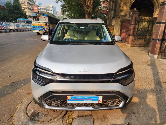 https://images10.gaadi.com/usedcar_image/3695710/original/img2925215__used_car_2925215_1701341456.jpg?imwidth=6402