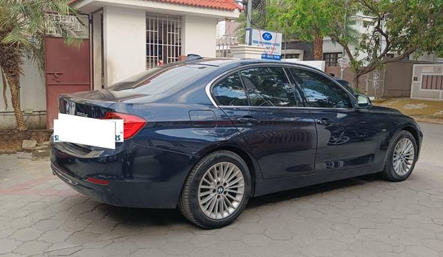https://images10.gaadi.com/usedcar_image/3695739/original/processed_img2925229__usedcar_16_5701701335669_1701335695.jpeg?imwidth=6402