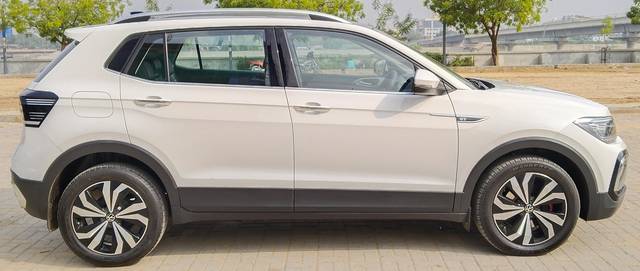https://images10.gaadi.com/usedcar_image/3695752/original/processed_img2925237__usedcar_9_11461701335914_1701335939.jpg?imwidth=6401
