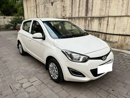 Hyundai i20 1.4 CRDi Magna Hyundai i20 1.4 CRDi Magna