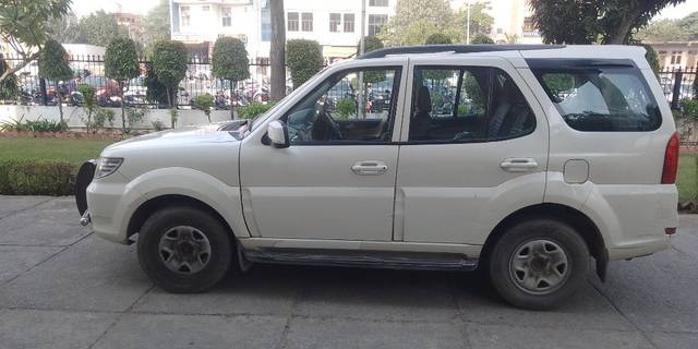 https://images10.gaadi.com/usedcar_image/3695768/original/23__VCC_IMG_1700724019032_1822944_95_1700724269.jpg?imwidth=6401
