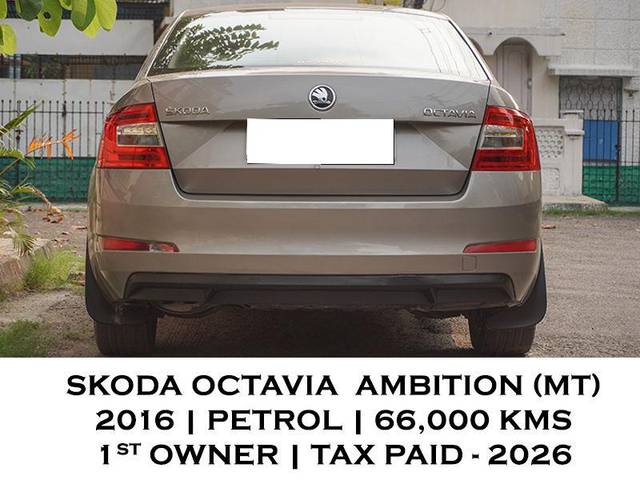 https://images10.gaadi.com/usedcar_image/3695797/original/processed_img2925266__usedcar_5_2471701337123_1701337152.jpg?imwidth=6401