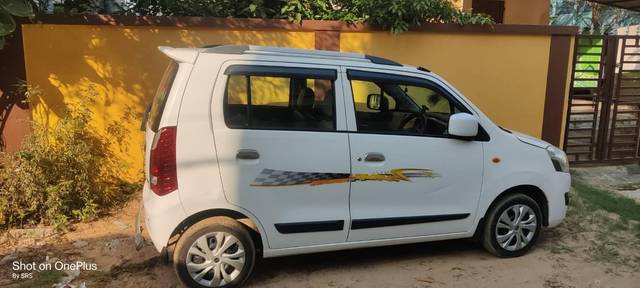 https://images10.gaadi.com/usedcar_image/3695835/original/processed_0c62af92-e41e-433a-bdbd-28595ec95798.jpg?imwidth=6401