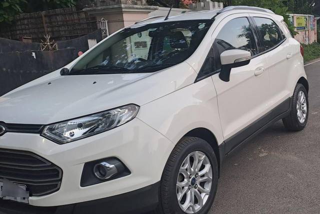 https://images10.gaadi.com/usedcar_image/3695898/original/processed_img2925326__used_car_2925326_1701347827.jpg?imwidth=6400