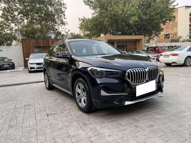 https://images10.gaadi.com/usedcar_image/3695935/original/processed_img2925341__usedcar_1_17__2925341_1701349386.jpeg?imwidth=6400