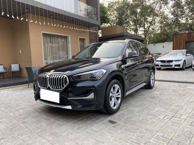 https://images10.gaadi.com/usedcar_image/3695935/original/processed_img2925341__usedcar_1_18__2925341_1701349386.jpeg?imwidth=6402