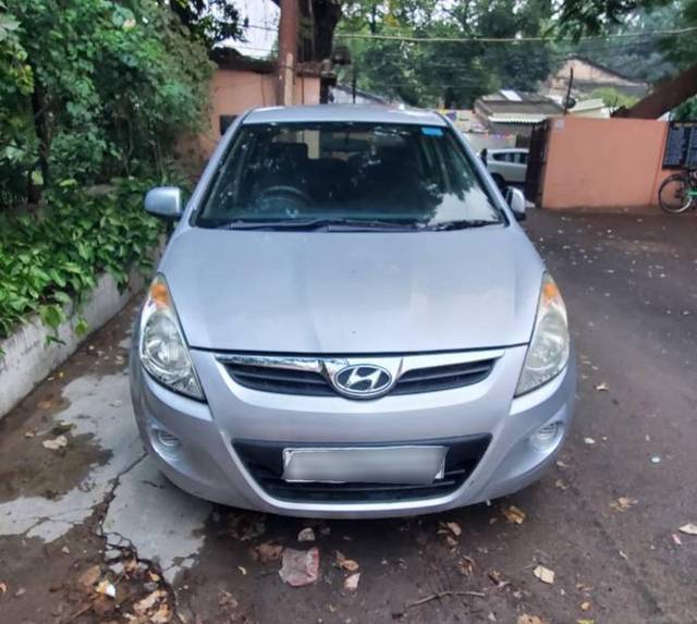 https://images10.gaadi.com/usedcar_image/3695998/original/processed_53d986f8-9deb-4ac9-964c-548d5fdc6f3c.jpg?imwidth=6402