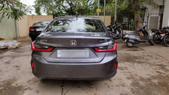 https://images10.gaadi.com/usedcar_image/3696004/original/23__VCC_1822935_96_1700735847.jpg?imwidth=6402