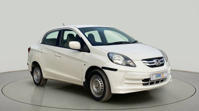 https://images10.gaadi.com/usedcar_image/3696030/original/slot__1-7-Exterior-10766258745-2840503b48264f749b2423efeb47fb03-Exterior-7.jpg?imwidth=6400