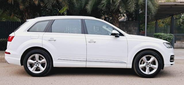 https://images10.gaadi.com/usedcar_image/3696044/original/processed_img2925405__used_car_2925405_1701344987.jpg?imwidth=6401