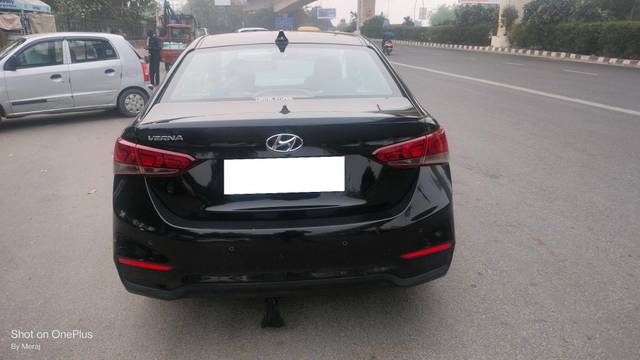 https://images10.gaadi.com/usedcar_image/3696076/original/processed_img2925427__used_car_2925427_1701346041.jpg?imwidth=6402
