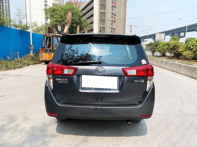 https://images10.gaadi.com/usedcar_image/3696151/original/processed_img2925473__usedcar_eb0d5ffb_3640_44d4_9864_6183ffd30ada_5731701347885_1701347895.jpg?imwidth=6401