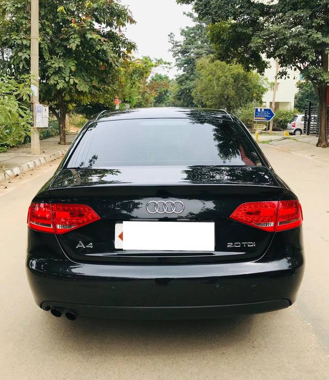 https://images10.gaadi.com/usedcar_image/3696168/original/processed_img2925484__used_car_2925484_1701349112.jpg?imwidth=6402