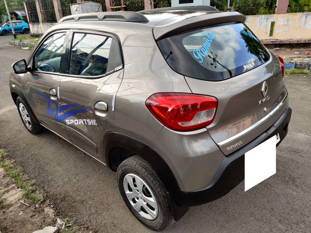 https://images10.gaadi.com/usedcar_image/3696262/original/processed_img2925542__usedcar_img_20231118_144843_2925542_1701416252.jpg?imwidth=6401