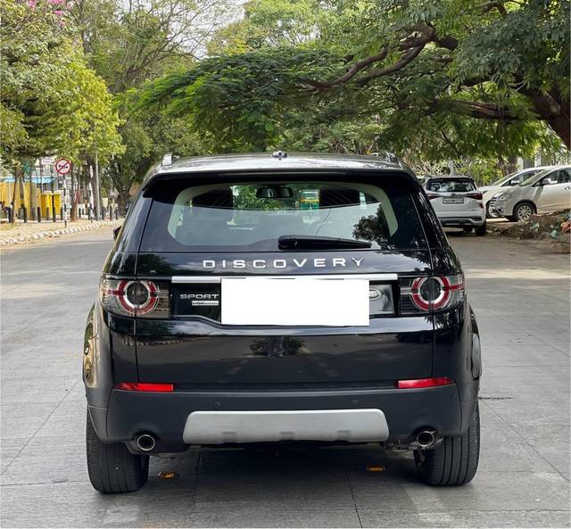 https://images10.gaadi.com/usedcar_image/3696279/original/processed_img2925556__used_car_2925556_1701351256.jpg?imwidth=6402