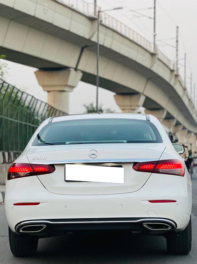 https://images10.gaadi.com/usedcar_image/3696288/original/processed_img2925561__used_car_2925561_1701352142.jpg?imwidth=6401
